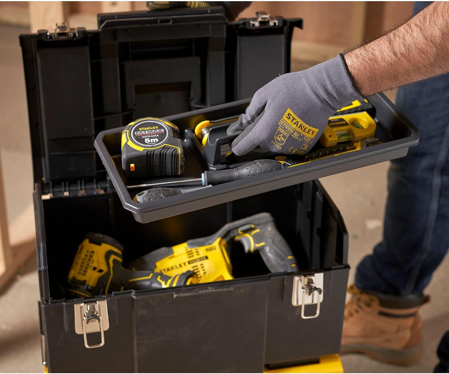  Stanley 1-70-326 Servante Compacte 3 En 1 - Boite À Outils Détachable - 2 Organiseurs Sur Le Couvercle - Bac Pour Électroportatif - Polypropylène Résistant - Poignée Télescopique - 630 X 475 X 284Mm Noir